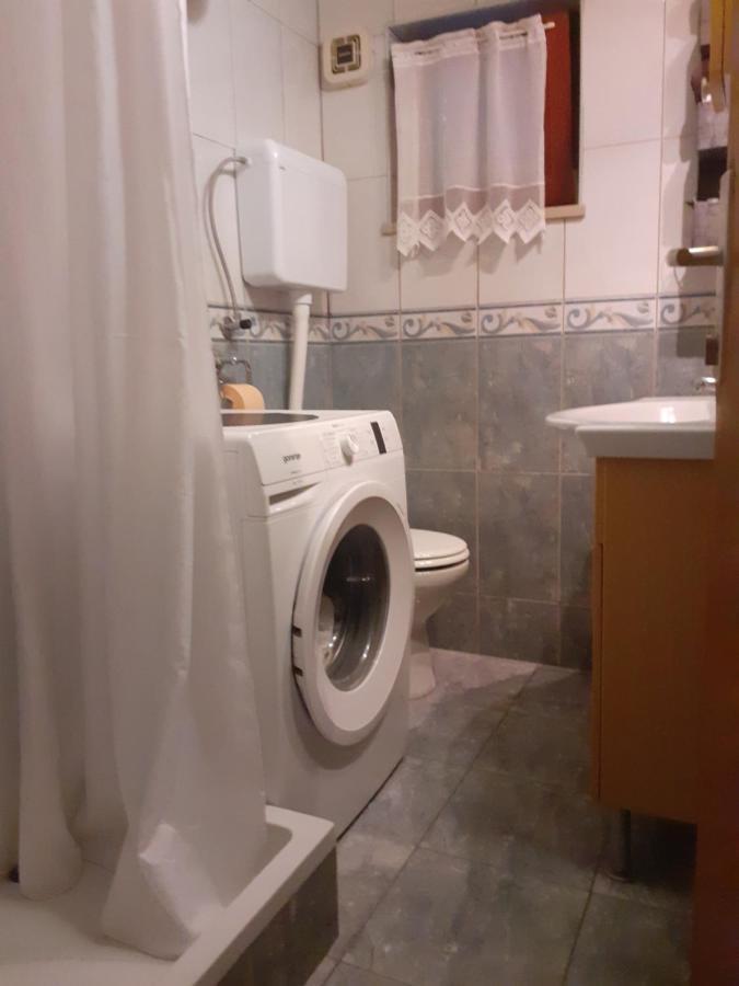 Apartman Mira *